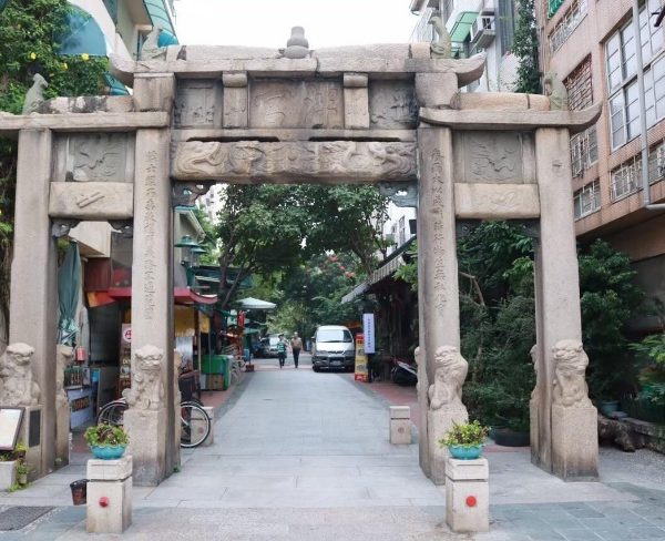 孔廟商圈<div class="us-btn-style_11">Tainan Confucius Temple Attractive Commercial District</div>