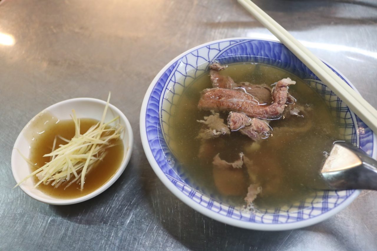 台南中西區美食-ㄚ村第二代牛肉湯