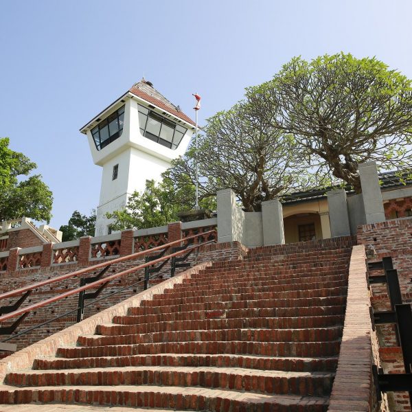 安平古堡<div class="us-btn-style_11">Tainan Anping Fort</div>