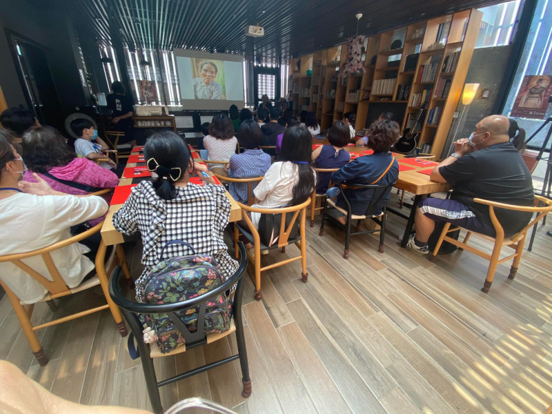 台南藝術藝文活動 | 三道門建築文創旅店 | 楊士毅 | 「剪出本質,拾起初心」剪紙工作坊 台南藝術藝文活動 | 三道門建築文創旅店 | 楊士毅 | 「剪出本質,拾起初心」剪紙工作坊